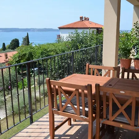 Appartement Ostanek 2 Portorož