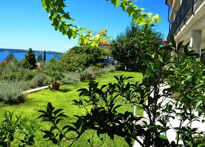 Apartamento Ostanek 2 *